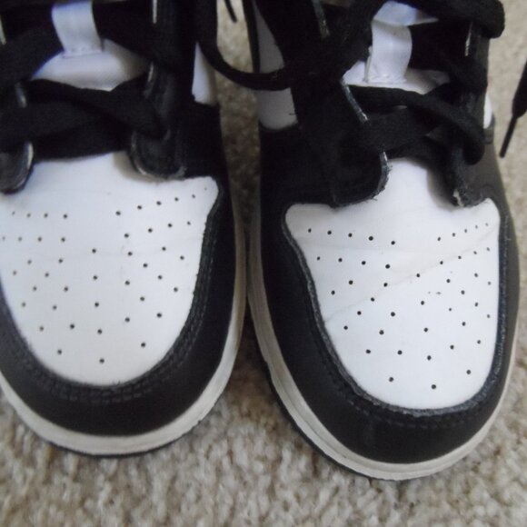 Nike Dunks - size 2 - Picture 11 of 11
